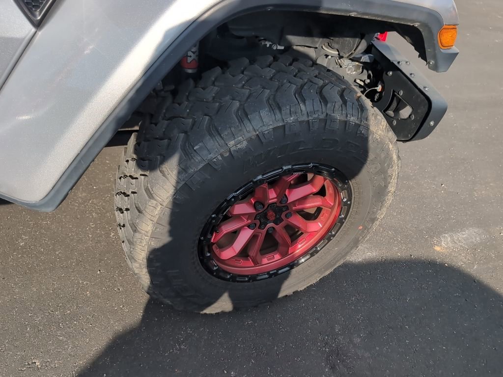 Used 2020 Jeep Gladiator Rubicon image 9