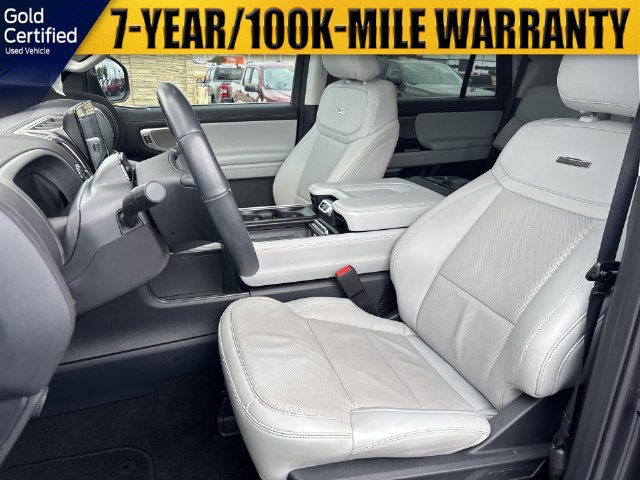 Used 2025 Ford Expedition Platinum w/ Driver's Package AWD/4WD image 20