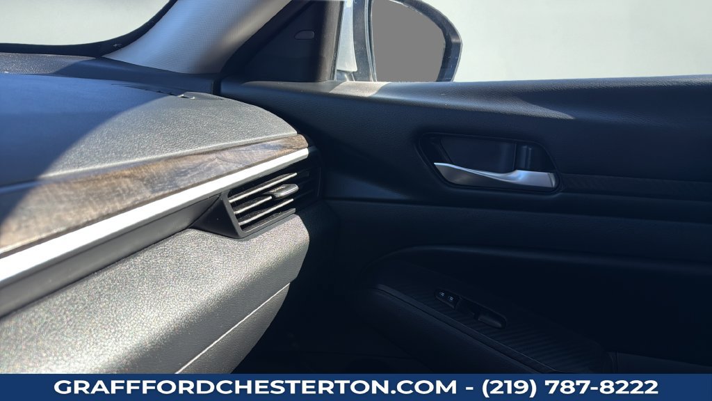 Used 2024 Nissan Altima 2.5 SV w/ SV Premium Package FWD image 14