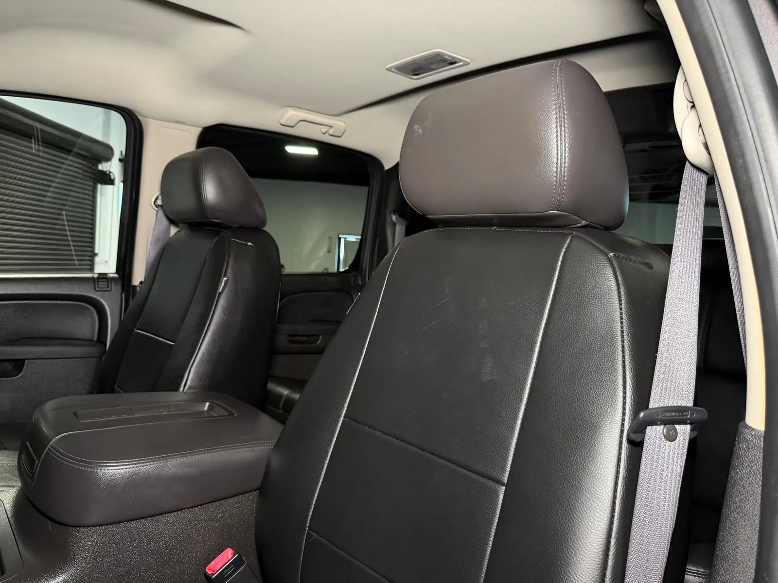 Used 2010 Chevrolet Avalanche LT w/ Luxury Package RWD image 28