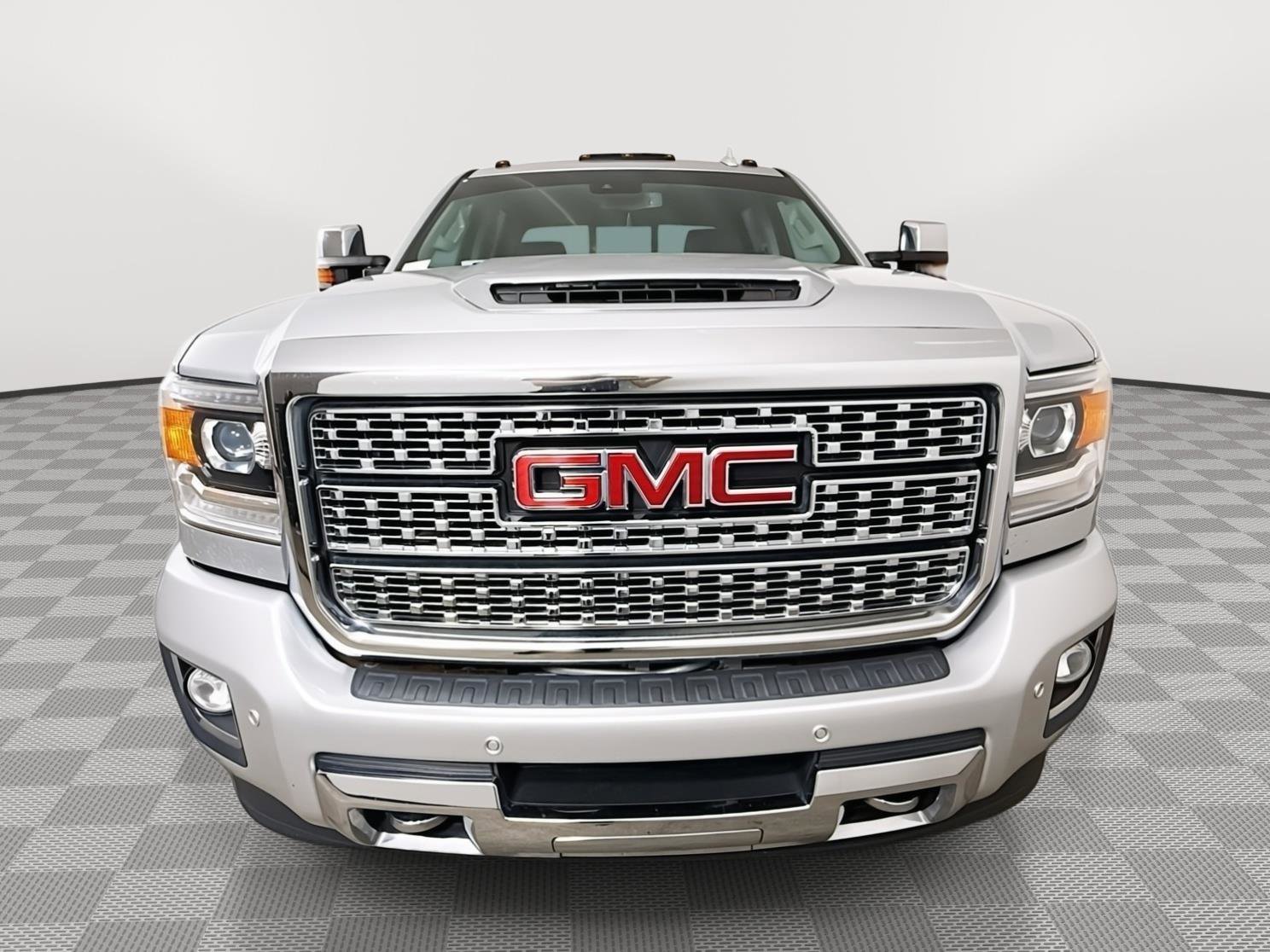 Used 2019 GMC Sierra 3500 Denali w/ Duramax Plus Package AWD/4WD image 15