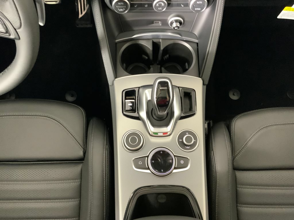 New 2026 Alfa Romeo Stelvio Sprint AWD/4WD image 29