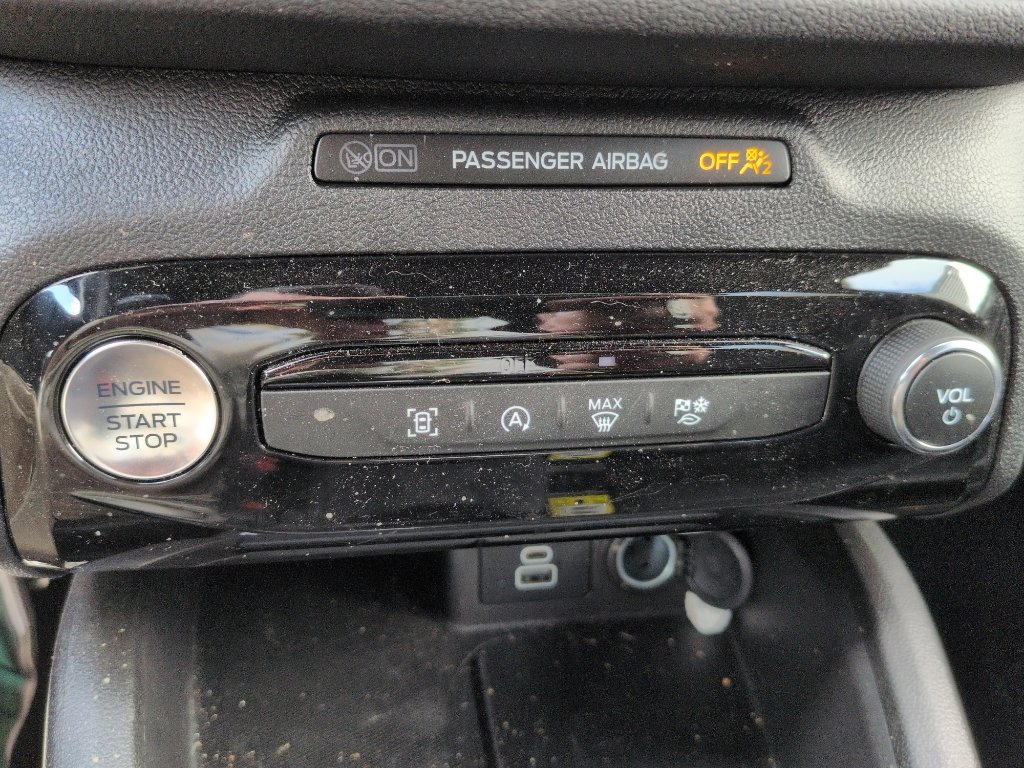 Used 2024 Ford Escape ST-Line w/ Tech Pack #1 AWD/4WD image 12