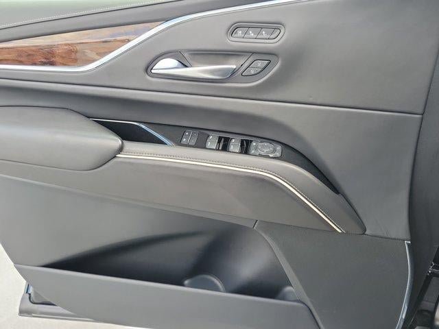 Used 2021 Cadillac Escalade Premium Luxury Platinum RWD image 19