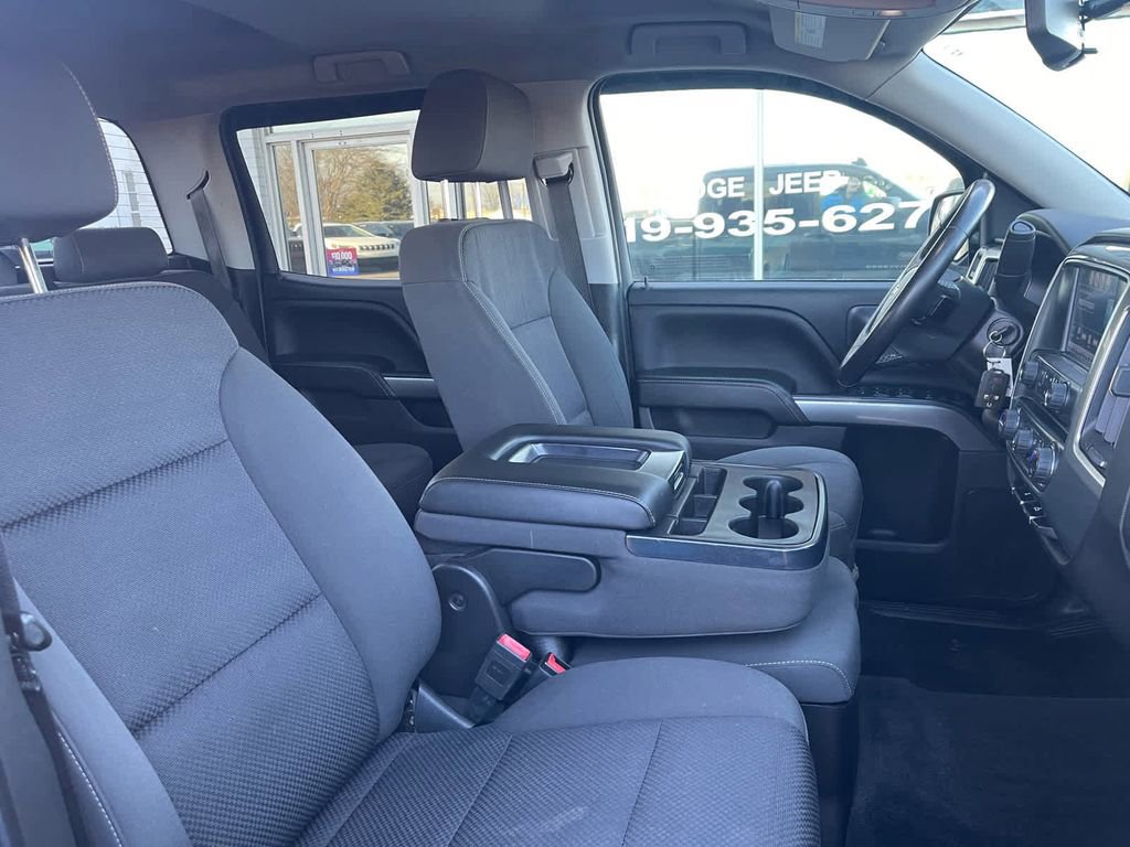 Used 2018 Chevrolet Silverado 1500 LT w/ All Star Edition AWD/4WD image 11