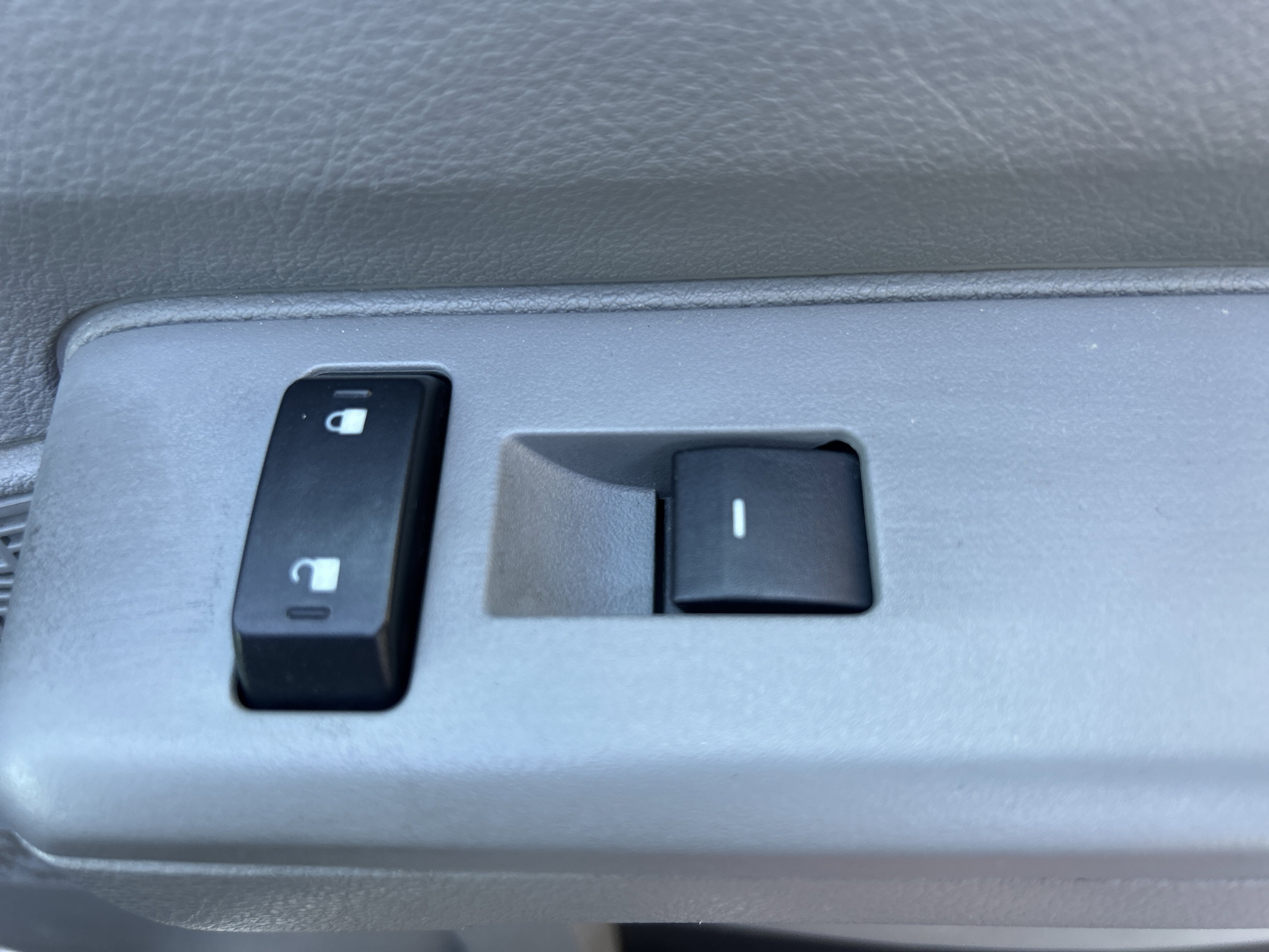 Used 2013 Ford E-150 and Econoline 150 w/ PWR Group RWD image 7