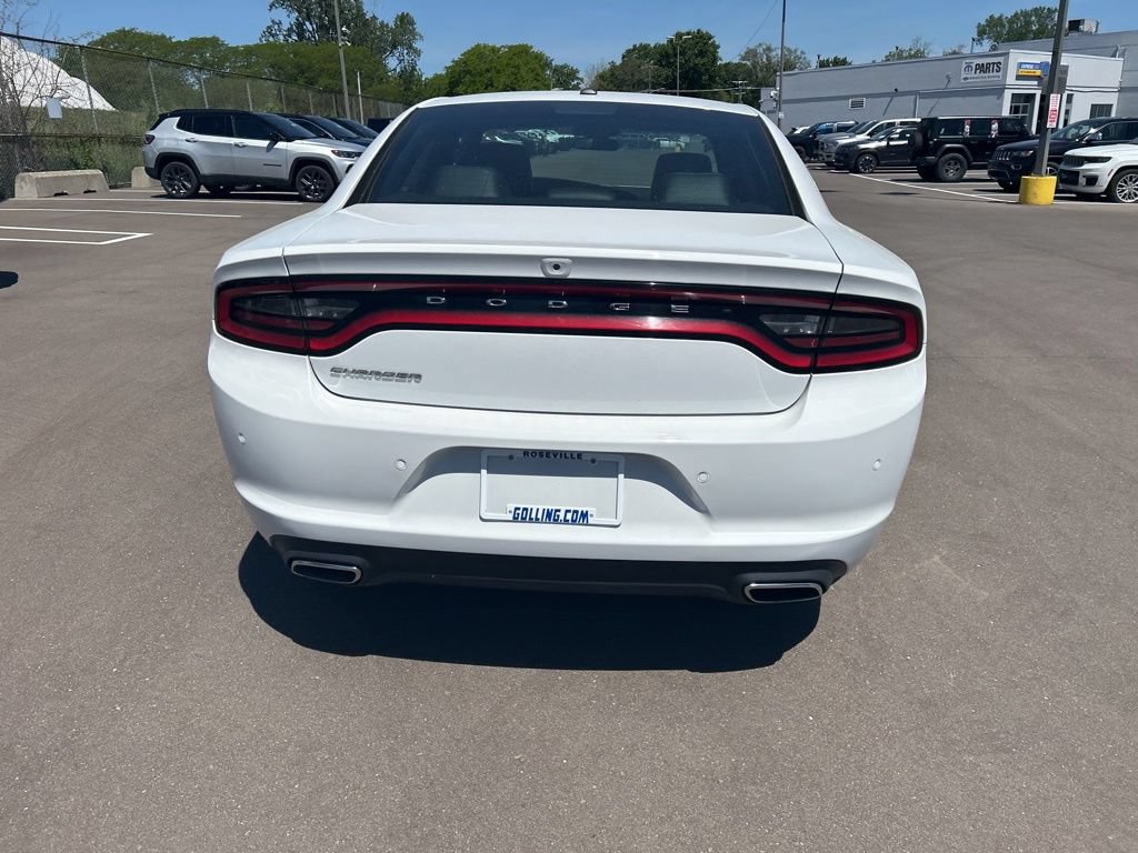 Used 2020 Dodge Charger SXT w/ Leather Interior Group RWD image 6