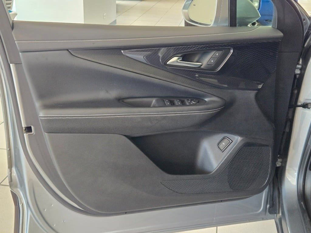 Certified 2024 Chevrolet Blazer EV LT AWD/4WD image 19