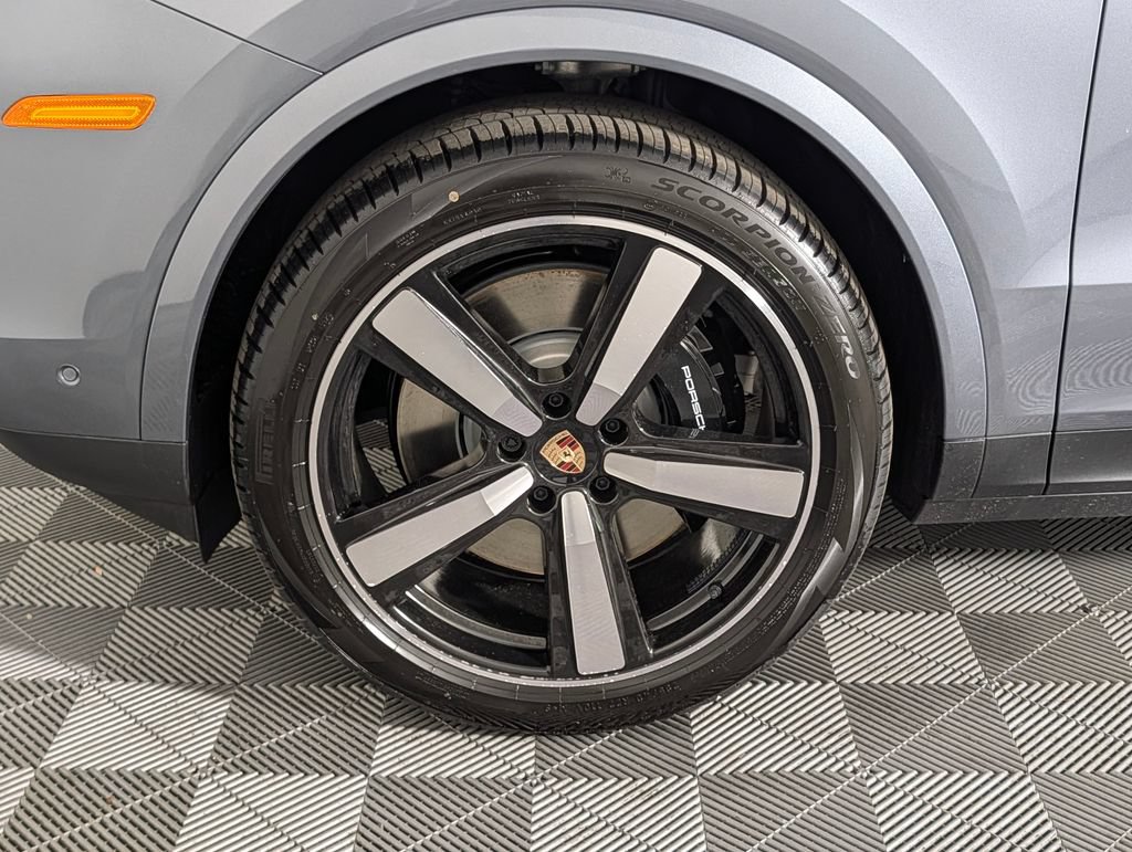 New 2026 Porsche Cayenne S AWD/4WD image 11