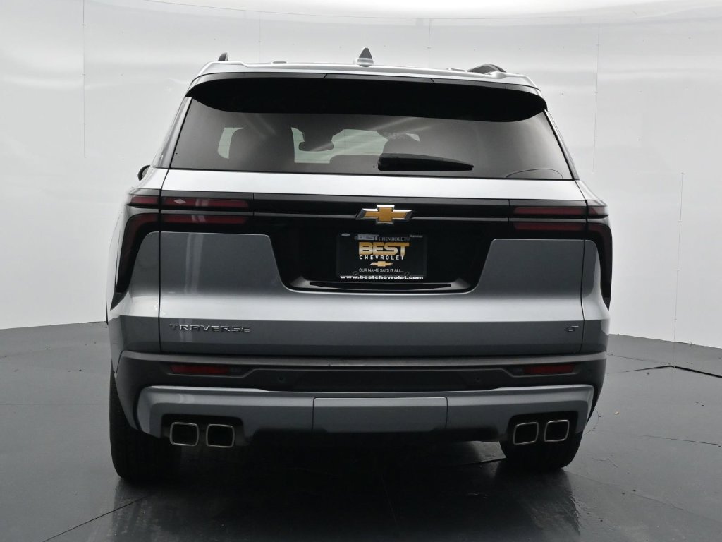 Used 2024 Chevrolet Traverse LT FWD image 6