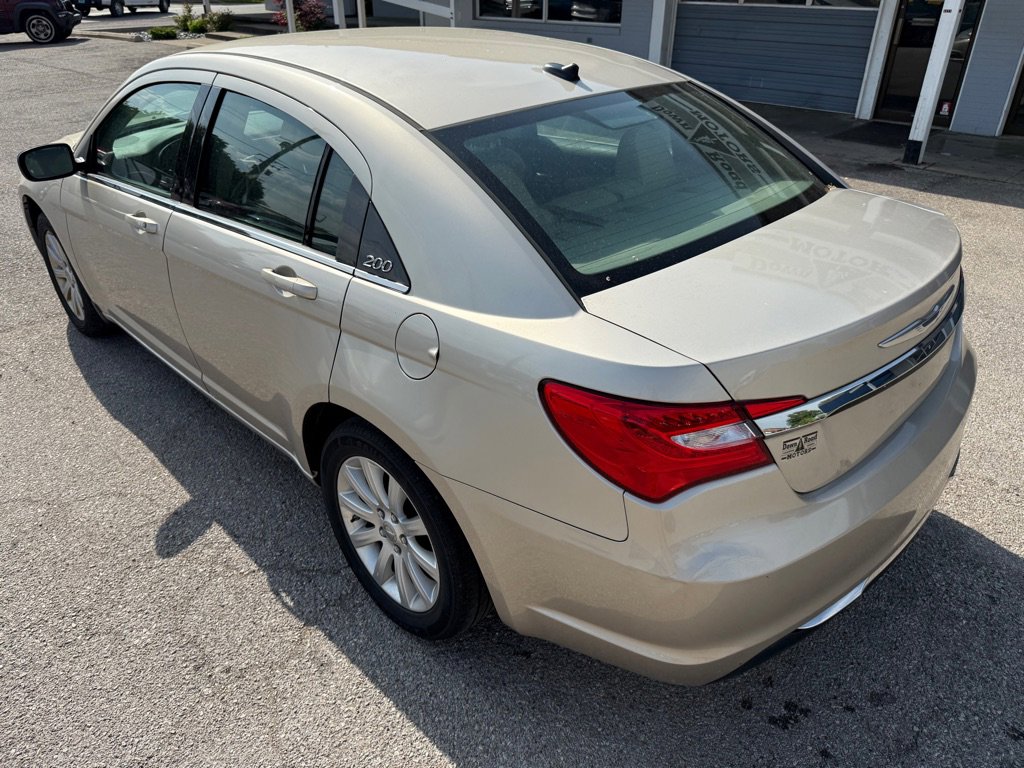 Used 2013 Chrysler 200 Touring image 8
