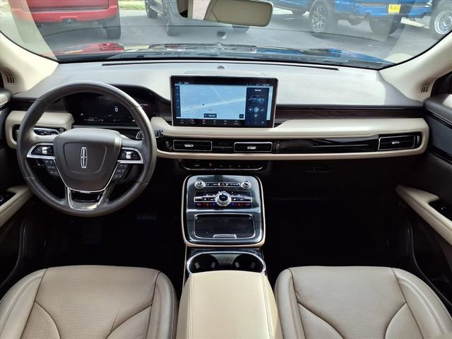 Certified 2023 Lincoln Nautilus Reserve image 4