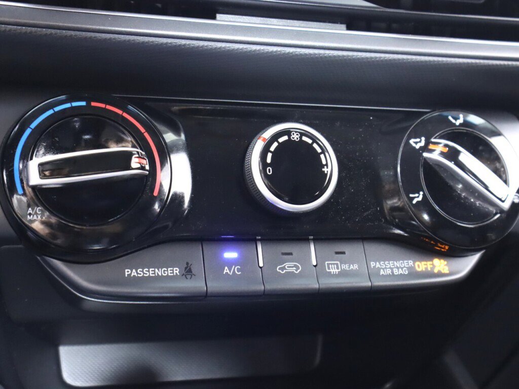 Used 2022 Hyundai Kona SE w/ Cargo Package AWD/4WD image 23