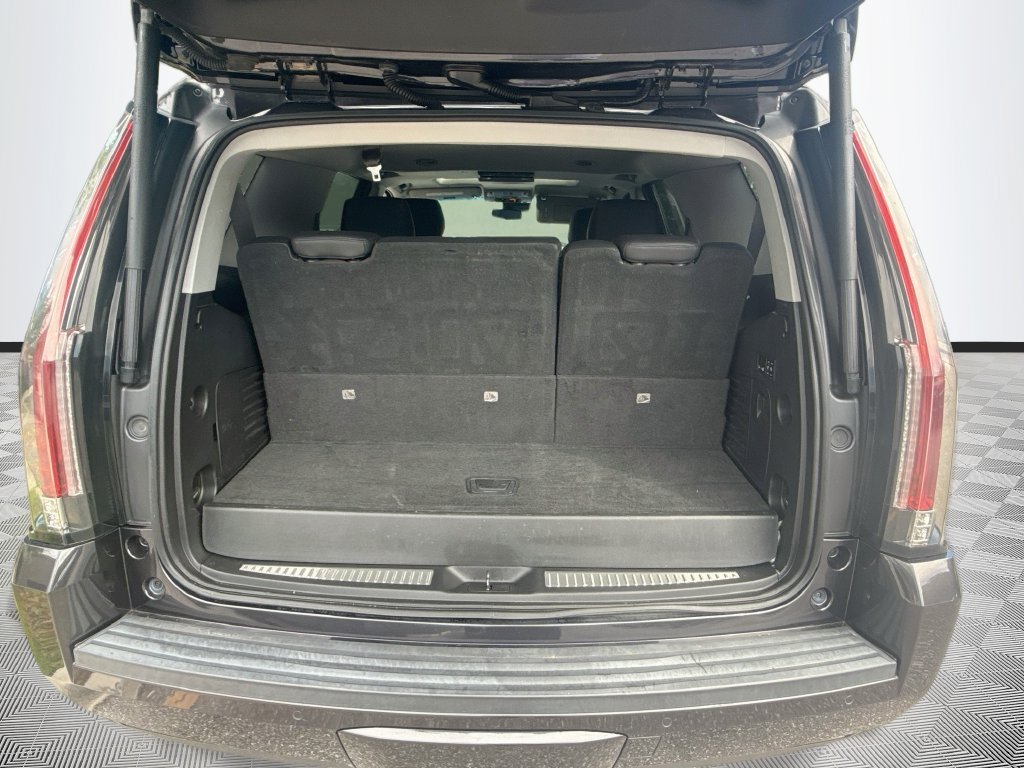 Used 2018 Cadillac Escalade Premium Luxury AWD/4WD image 30
