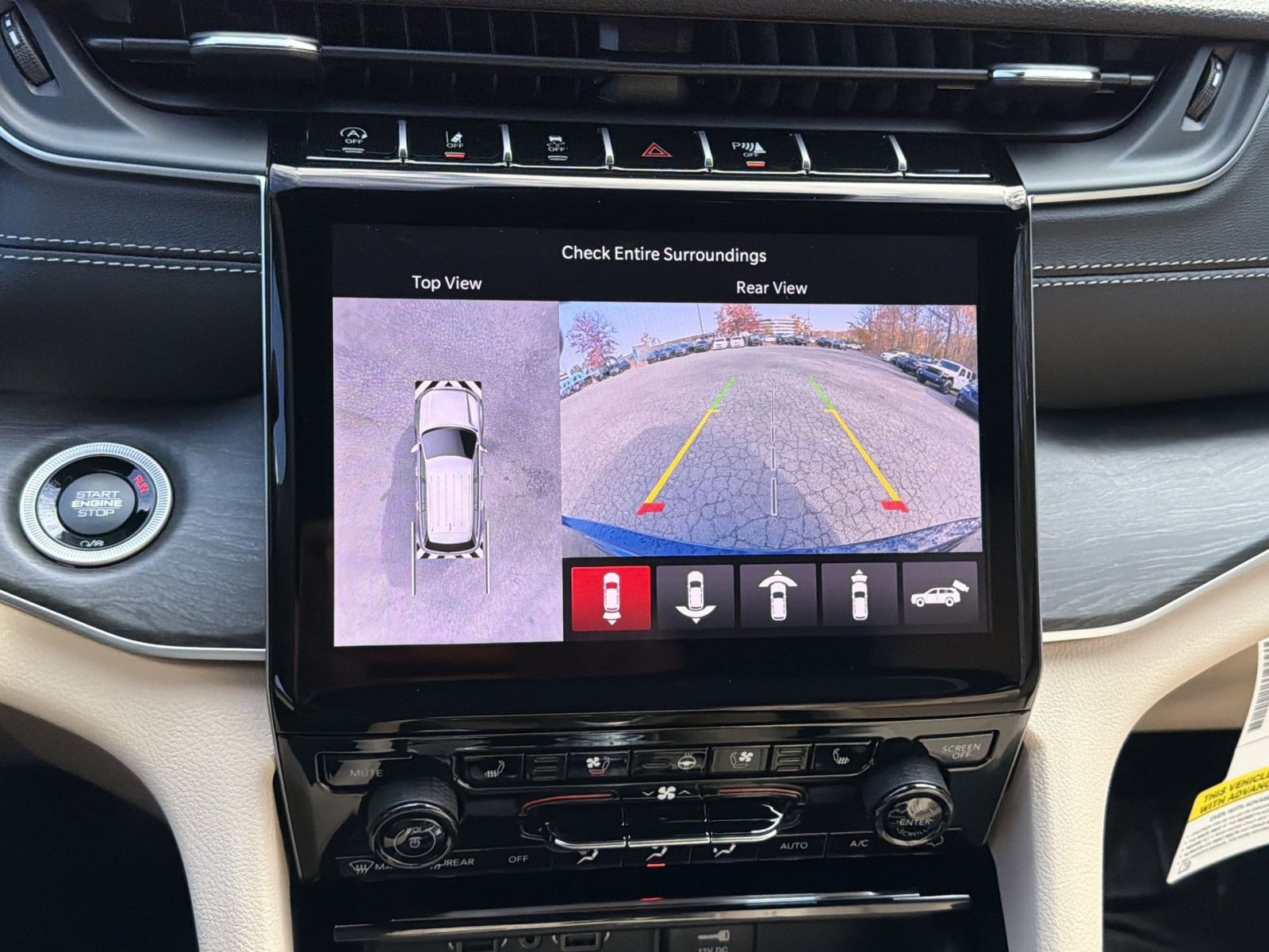 New 2025 Jeep Grand Cherokee Limited w/ Luxury Tech Group II AWD/4WD image 19