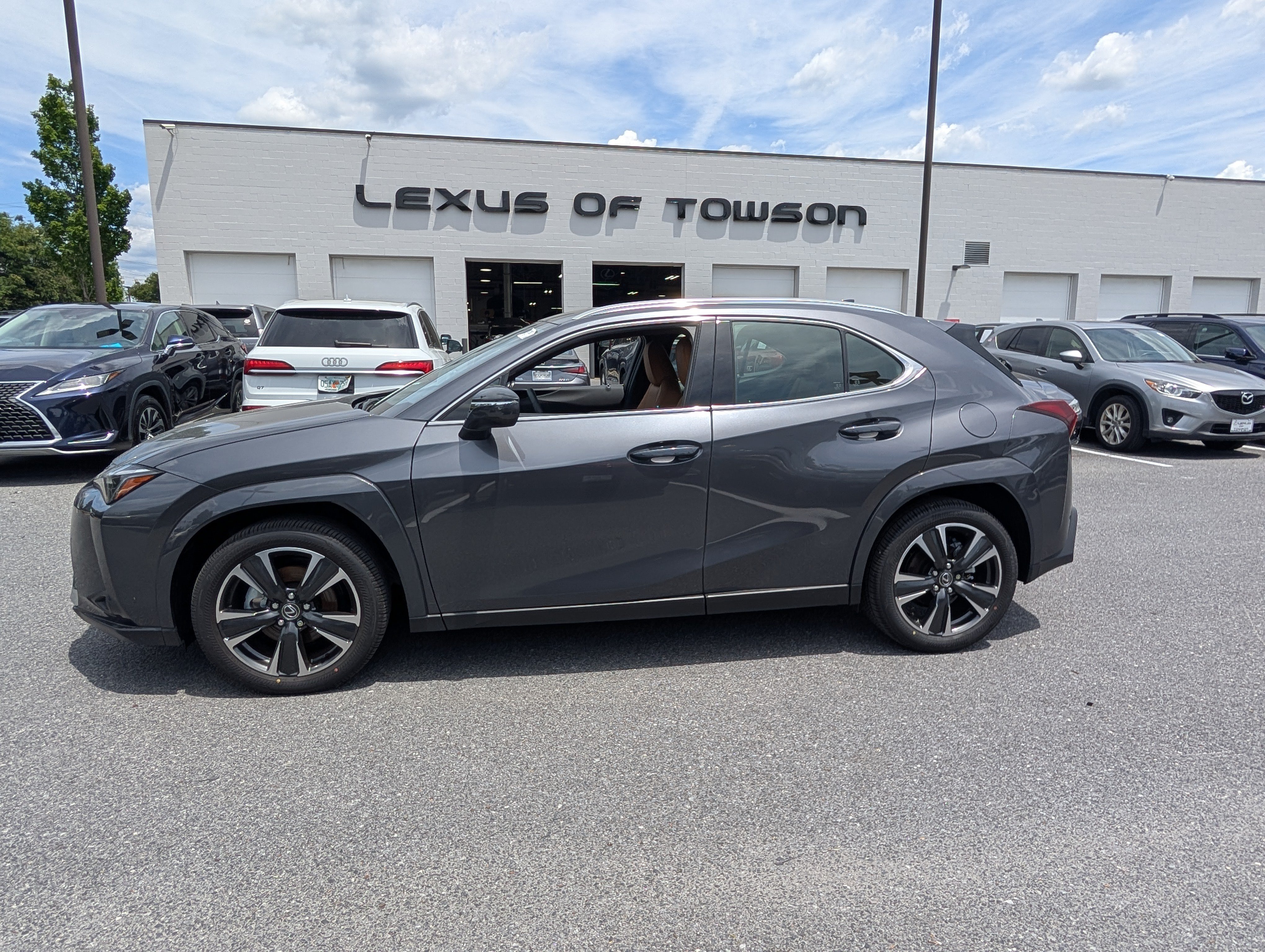 Certified 2025 Lexus UX 300h AWD w/ Accessory Package (Z1) image 6