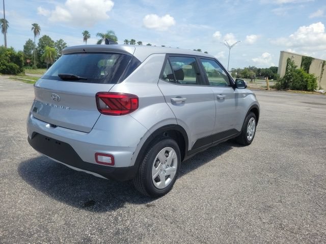 Used 2020 Hyundai Venue SE FWD image 5