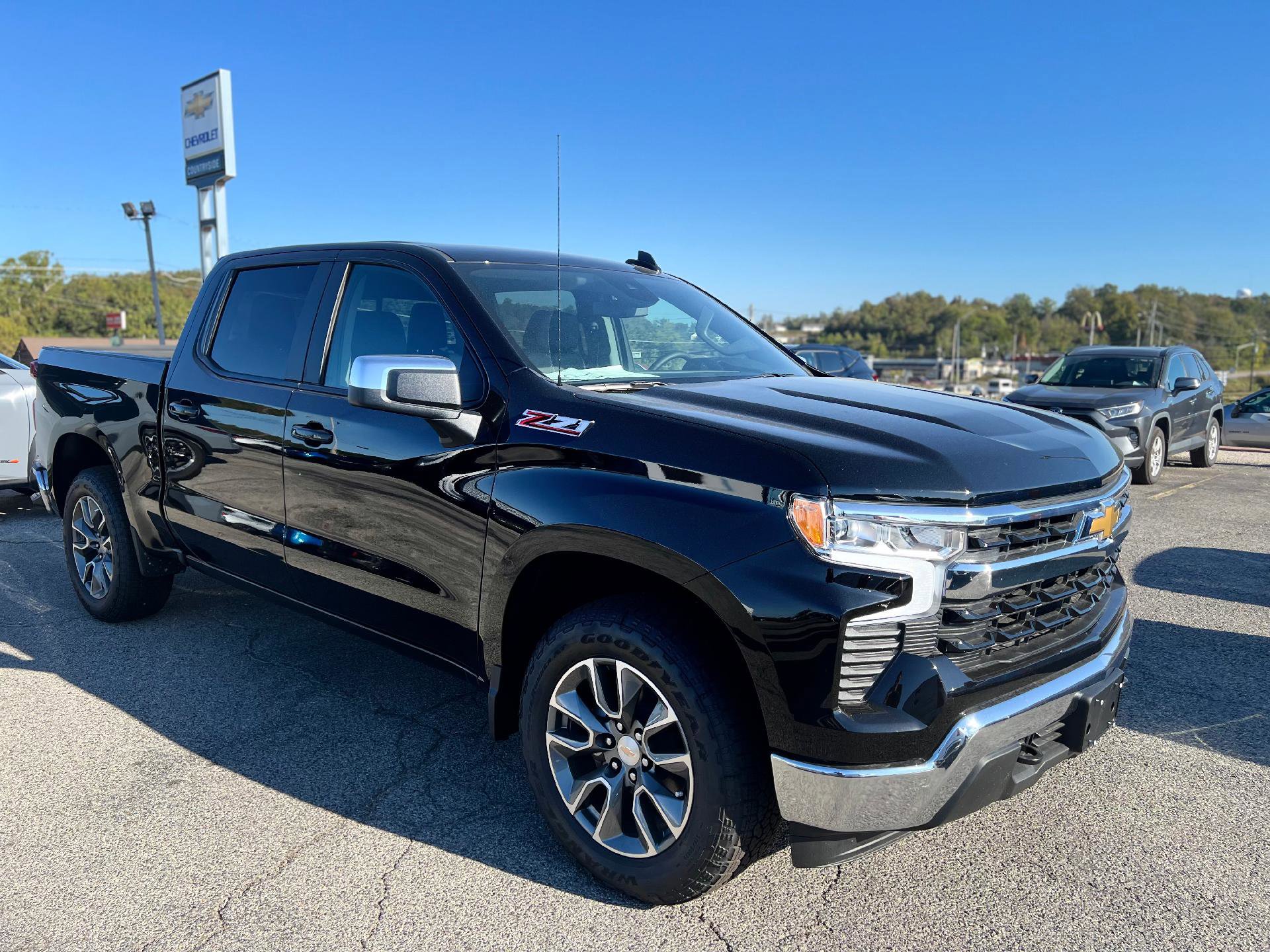 New 2025 Chevrolet Silverado 1500 LT