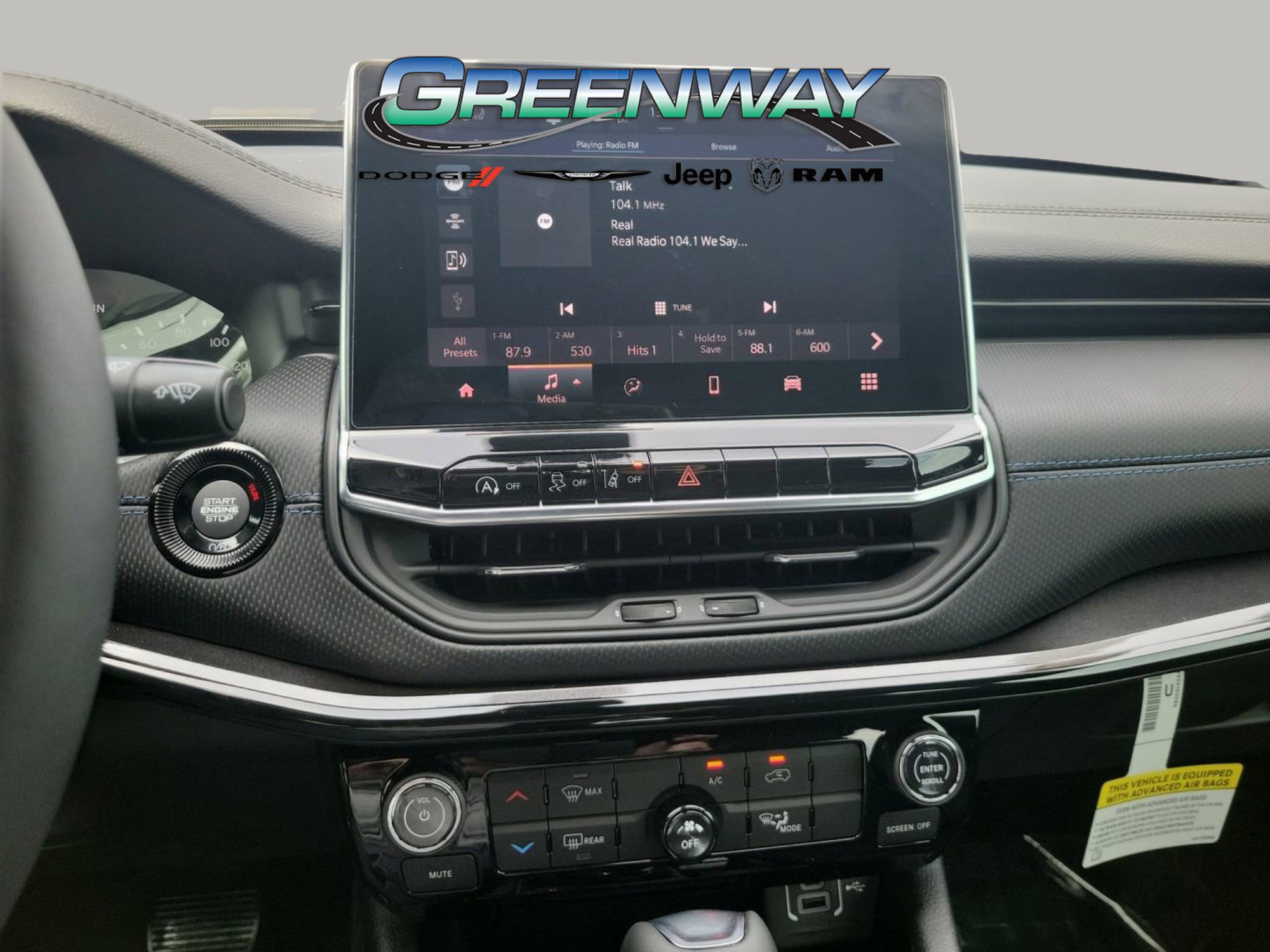 New 2026 Jeep Compass Latitude image 18