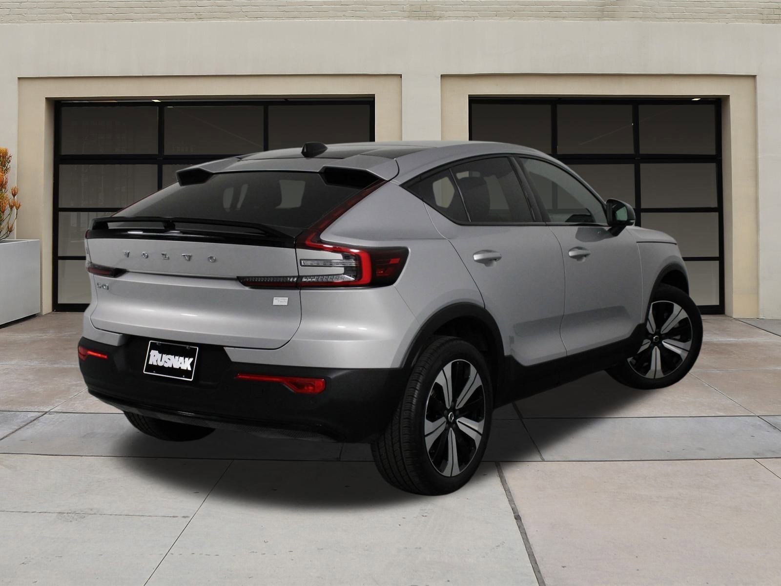 Certified 2023 Volvo C40 Recharge Core w/ Climate Package image 4