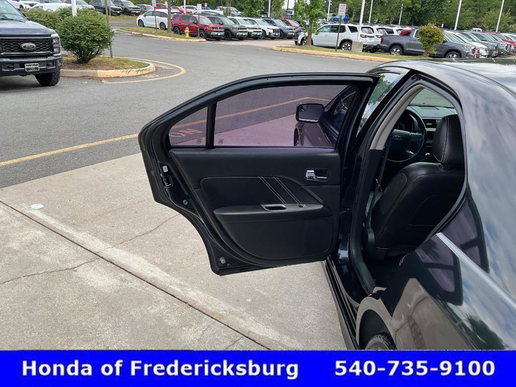 Used 2010 Ford Fusion Sport FWD image 15