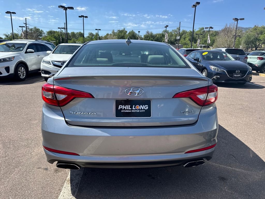 Used 2016 Hyundai Sonata Sport w/ Option Group 1V FWD image 9