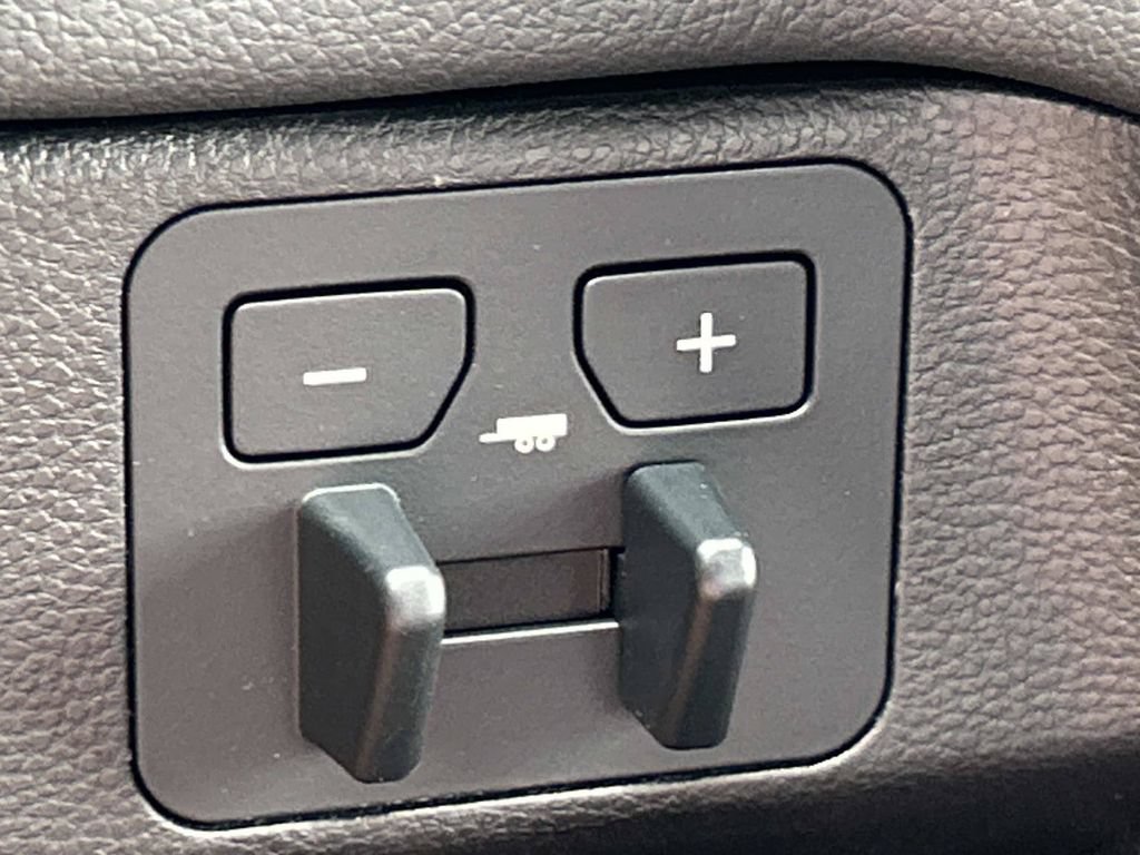 New 2026 Toyota Tundra Limited AWD/4WD image 36