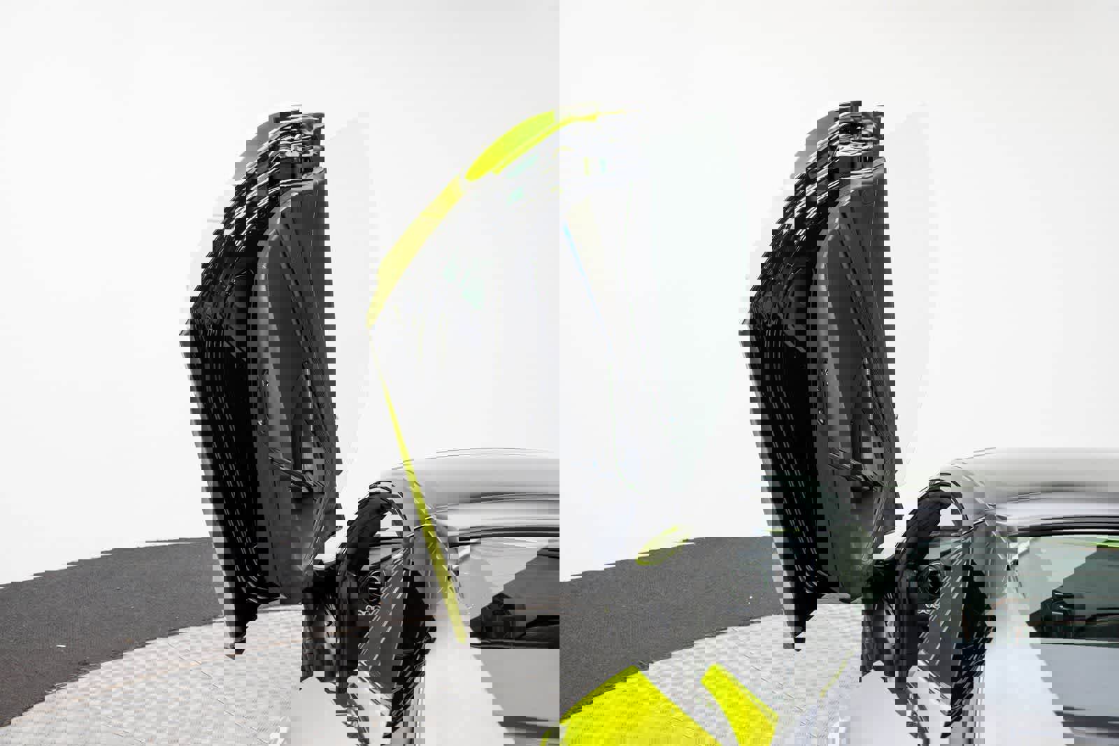 Used 2023 McLaren 720S Performance image 24