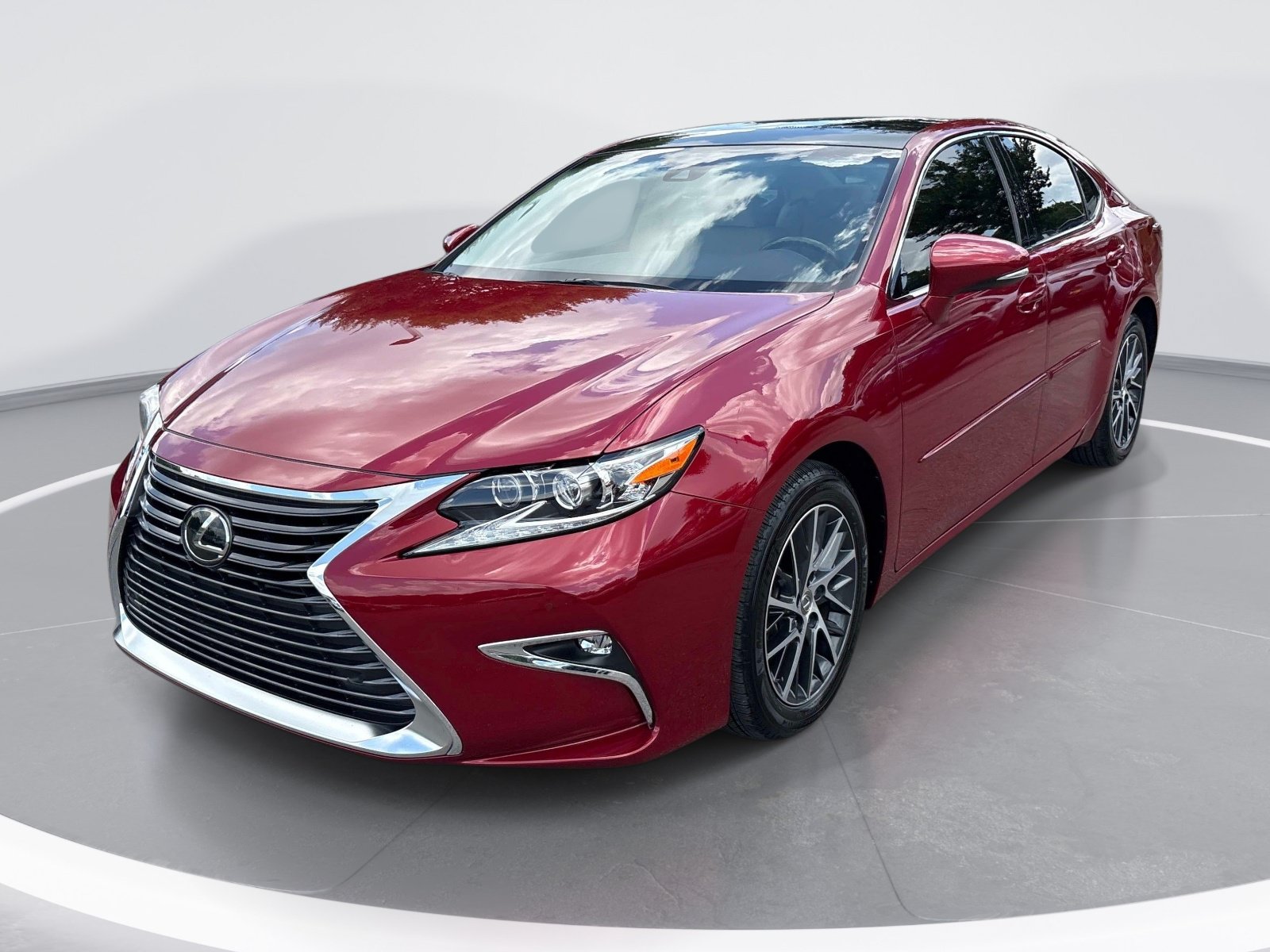 Used 2017 Lexus ES 350 w/ Luxury Package FWD image 3