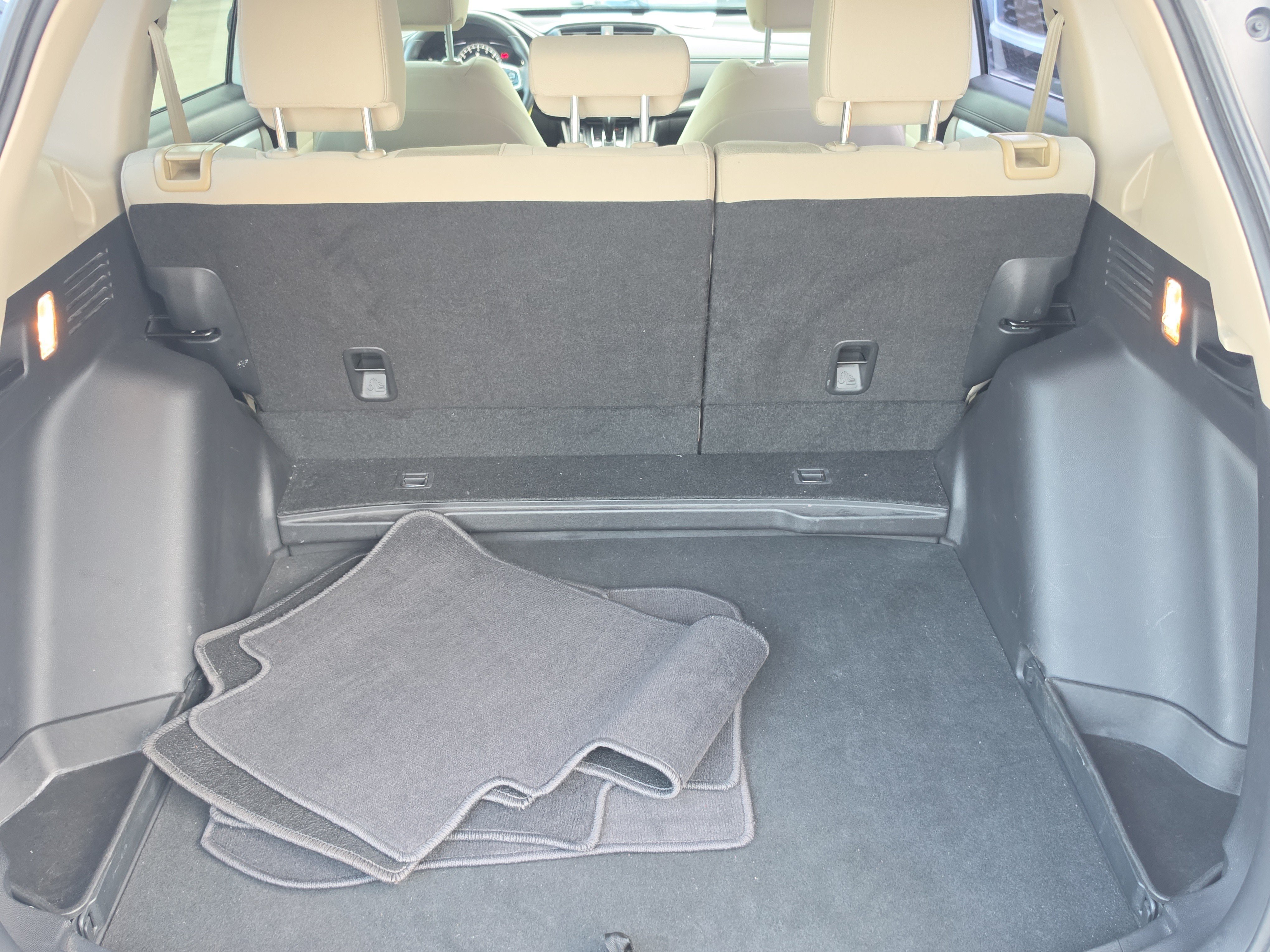 Used 2019 Honda CR-V LX image 6