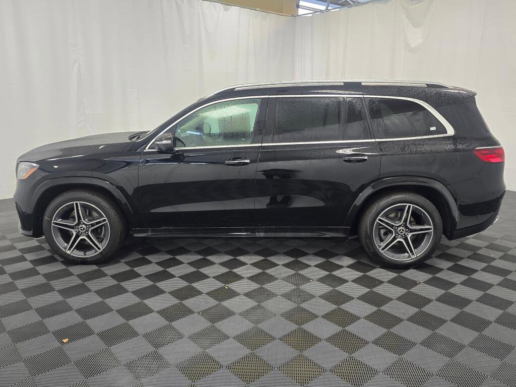 New 2026 Mercedes-Benz GLS 450 4MATIC image 3