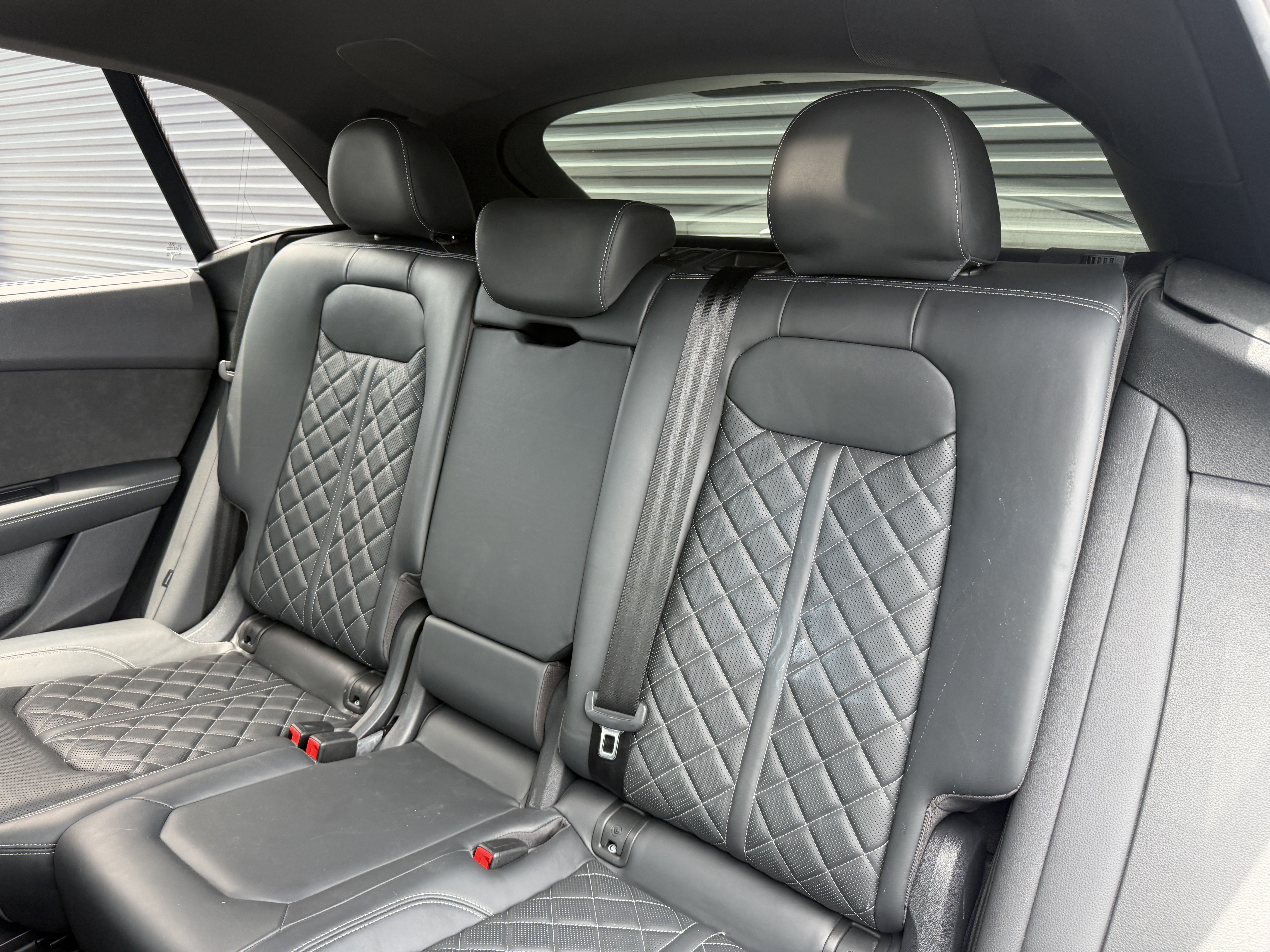 Used 2022 Audi SQ8 Prestige AWD/4WD image 16