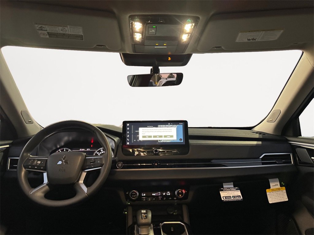 New 2026 Mitsubishi Outlander ES image 10