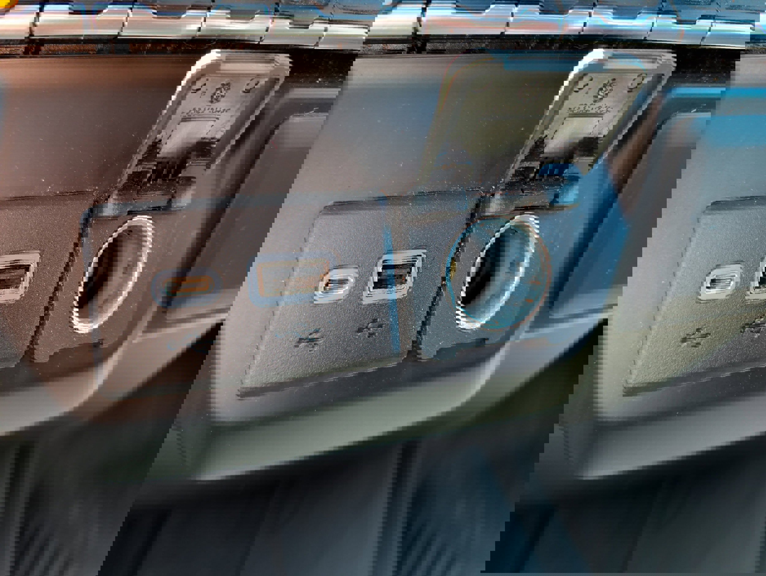 Used 2022 Chevrolet Silverado 1500 RST AWD/4WD image 25