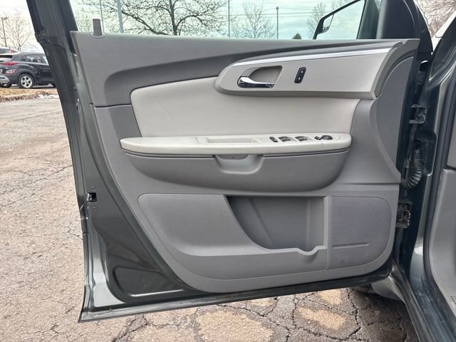 Used 2011 Chevrolet Traverse LT w/ Personal Connectivity Package image 12