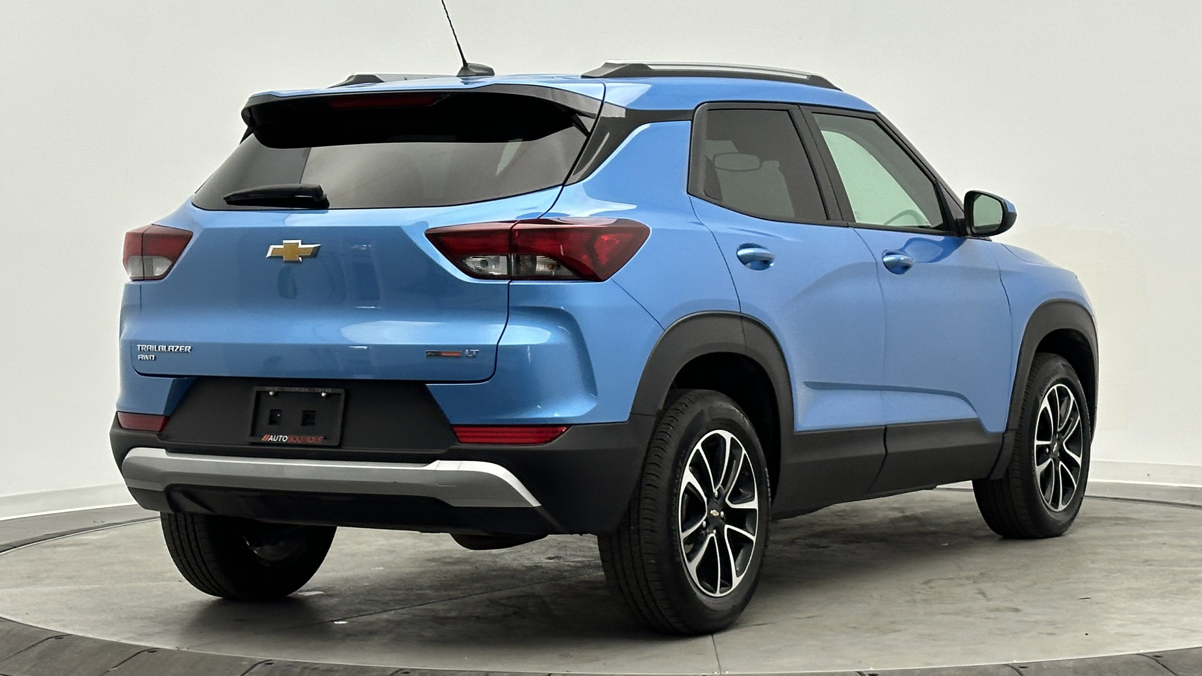Used 2025 Chevrolet TrailBlazer LT image 7