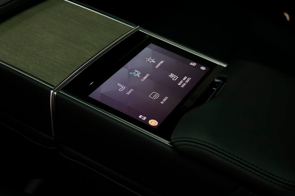 New 2026 Land Rover Range Rover SV image 19