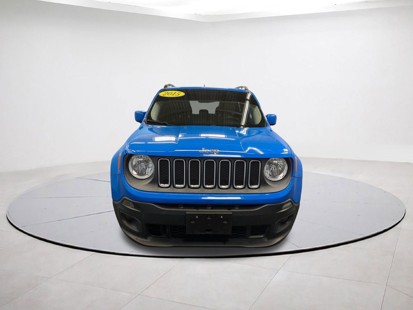 Used 2015 Jeep Renegade Latitude AWD/4WD image 2