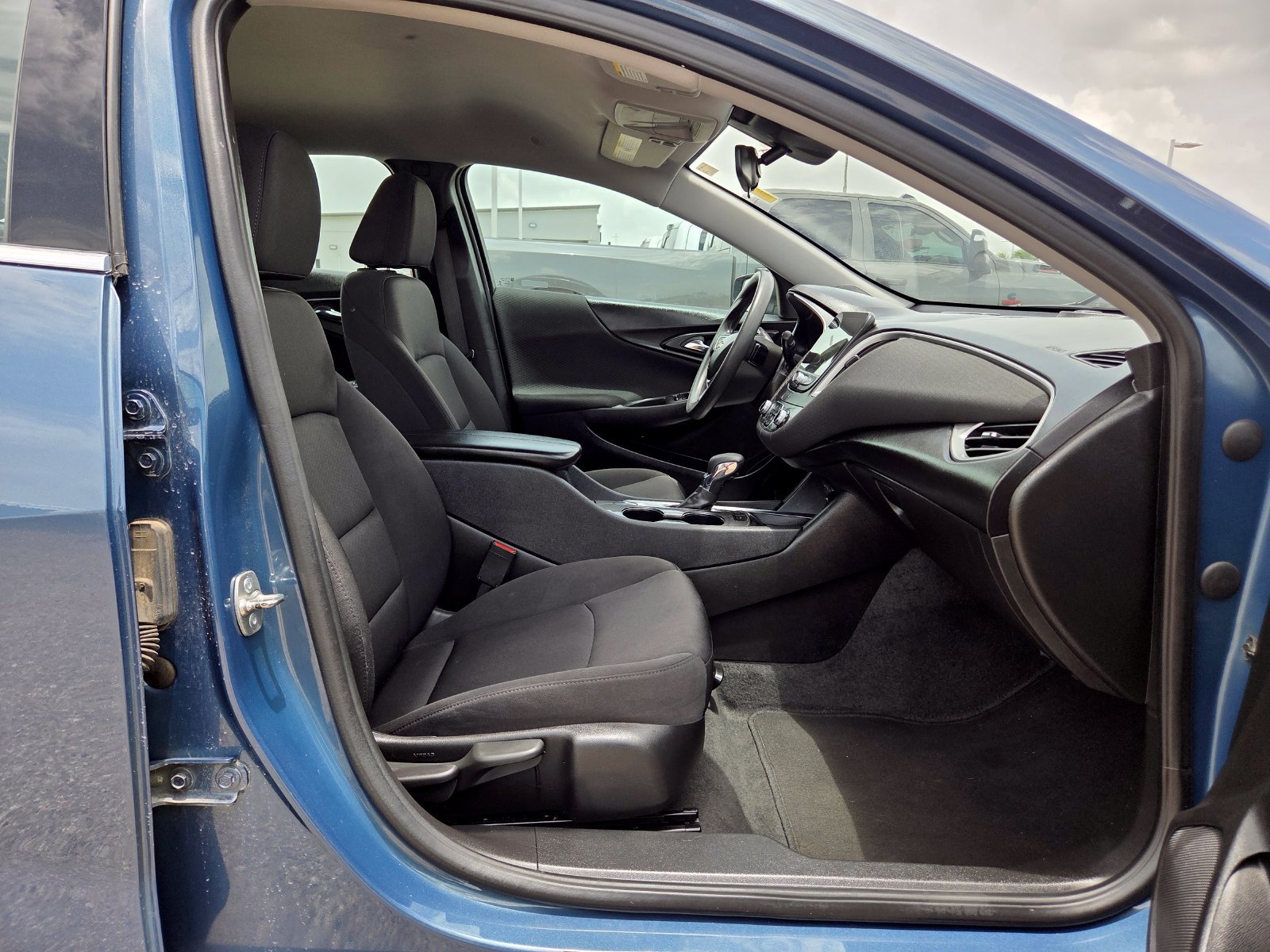Used 2024 Chevrolet Malibu LT FWD image 19