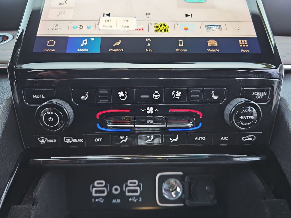 Certified 2022 Jeep Grand Cherokee Summit w/ Adv Protech Group IV image 21