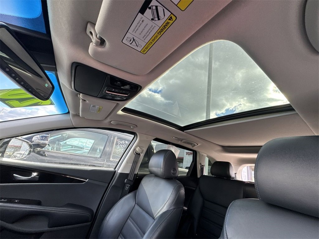 Used 2020 Kia Sorento EX image 28