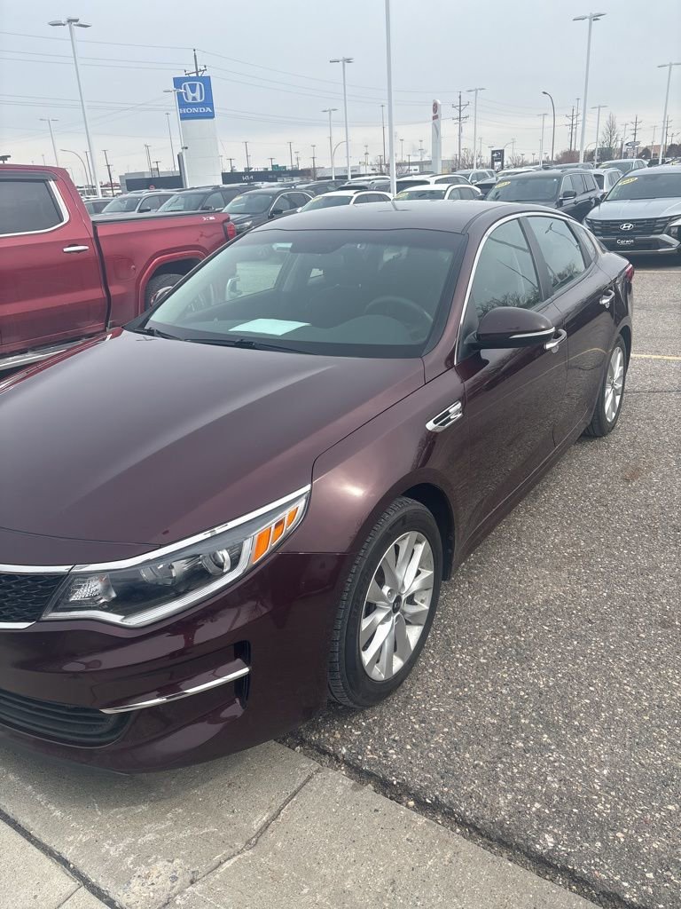 Used 2016 Kia Optima LX image 2