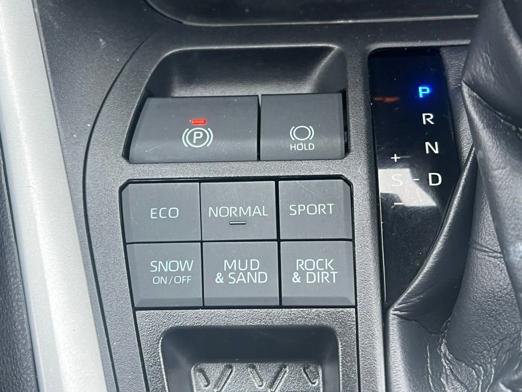 Used 2023 Toyota RAV4 XLE w/ Convenience Package image 27