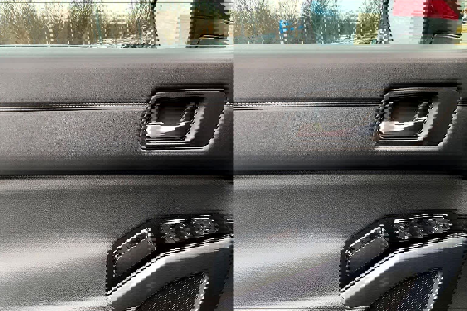 Used 2023 Nissan Pathfinder SL image 20