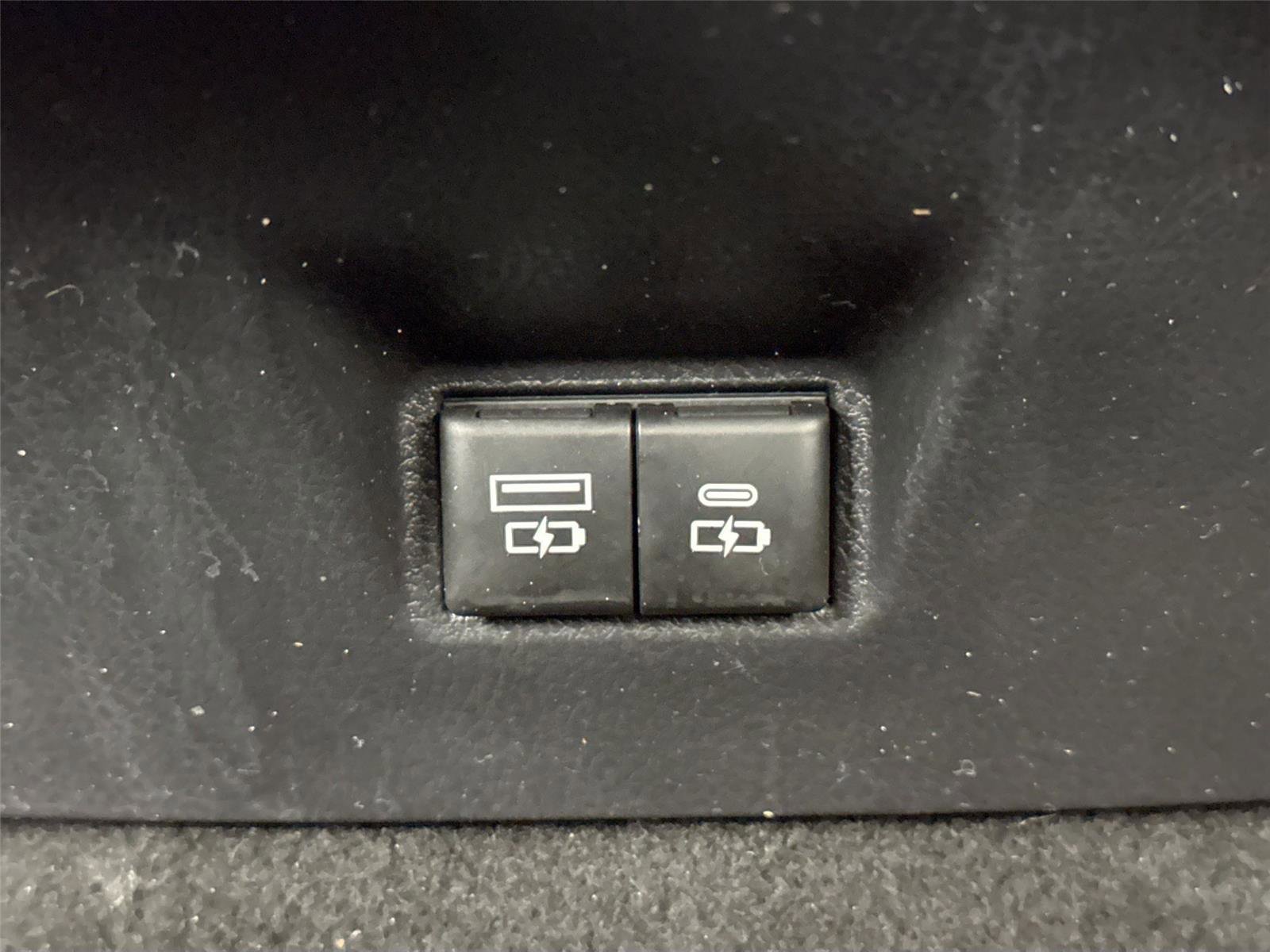 Certified 2025 Toyota Camry LE FWD image 35