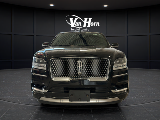 Used 2018 Lincoln Navigator Select AWD/4WD image 2
