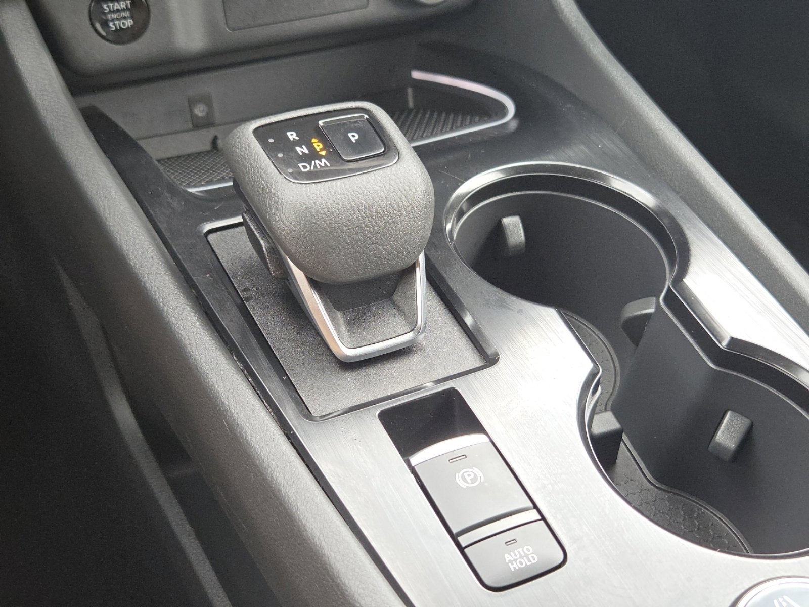 Used 2024 Nissan Rogue SL image 32