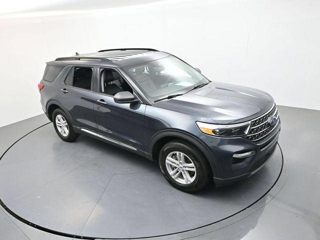Used 2023 Ford Explorer XLT w/ Equipment Group 202A AWD/4WD image 34