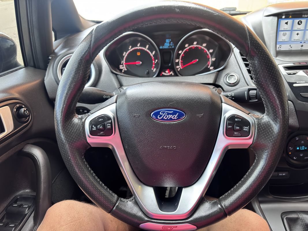 Used 2016 Ford Fiesta ST FWD image 22