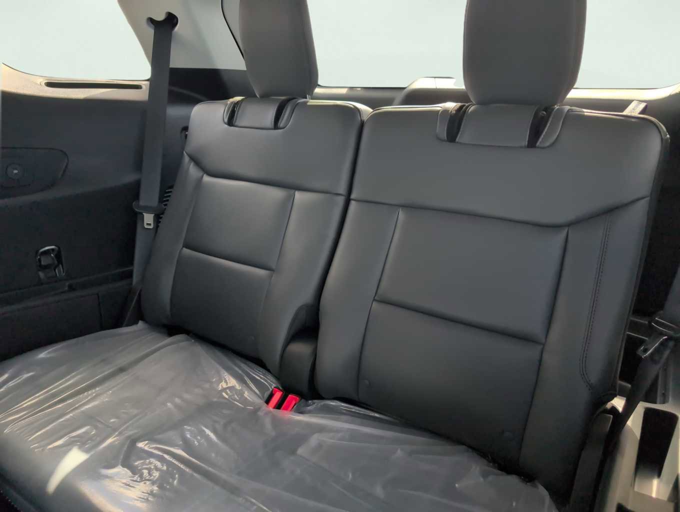 New 2025 Ford Explorer Active w/ Active Comfort Package image 11